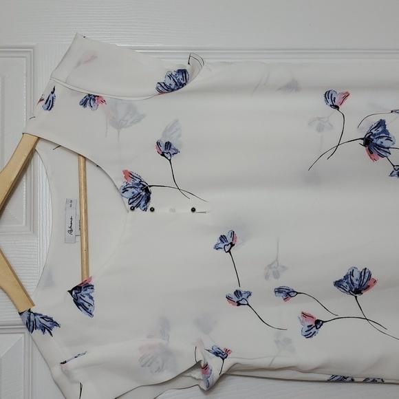 Reitmans Floral Button Front Tank Top  Size XS - Picture 2 of 9